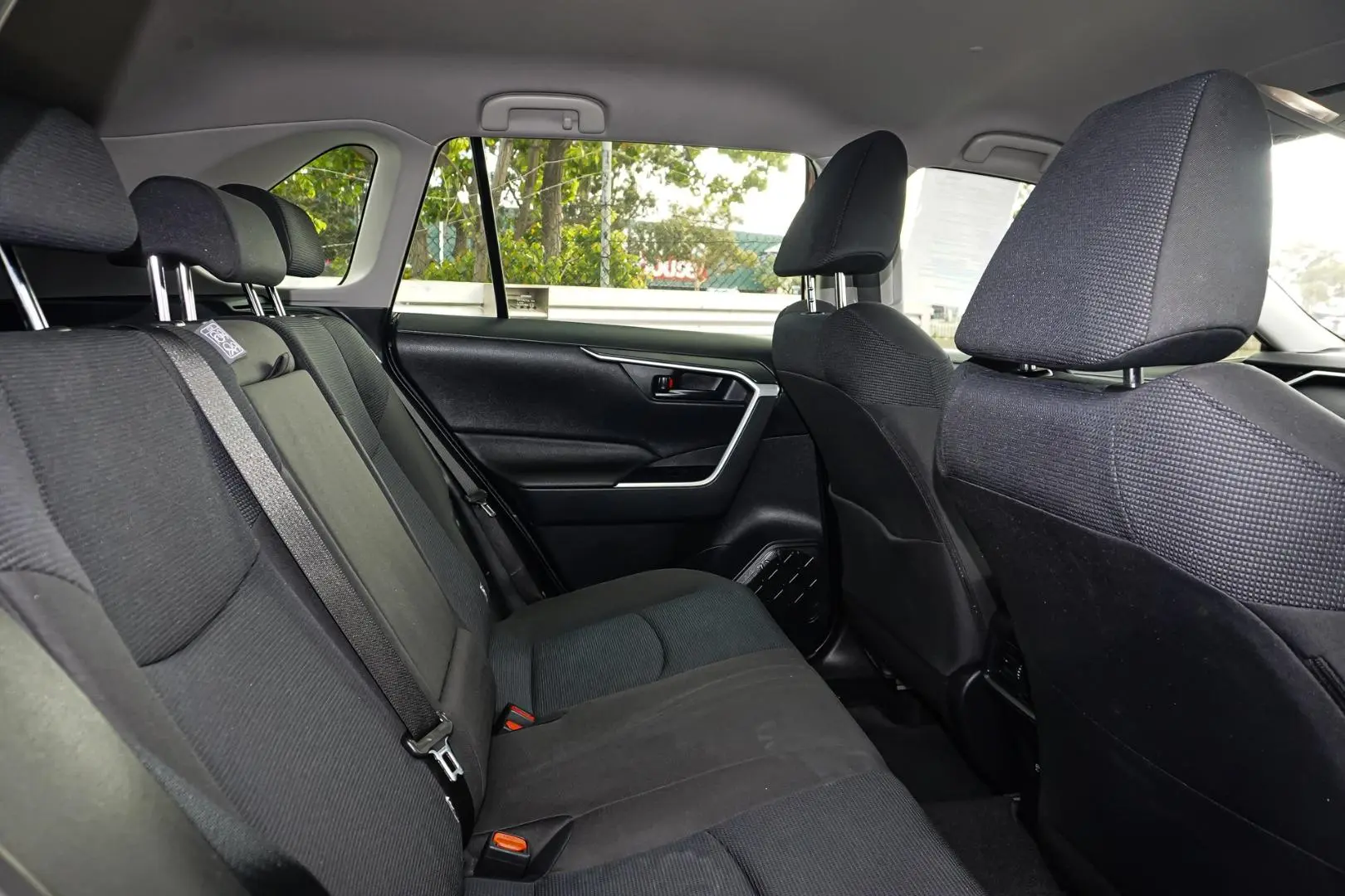 2022 Toyota RAV4 Gallery Image 8