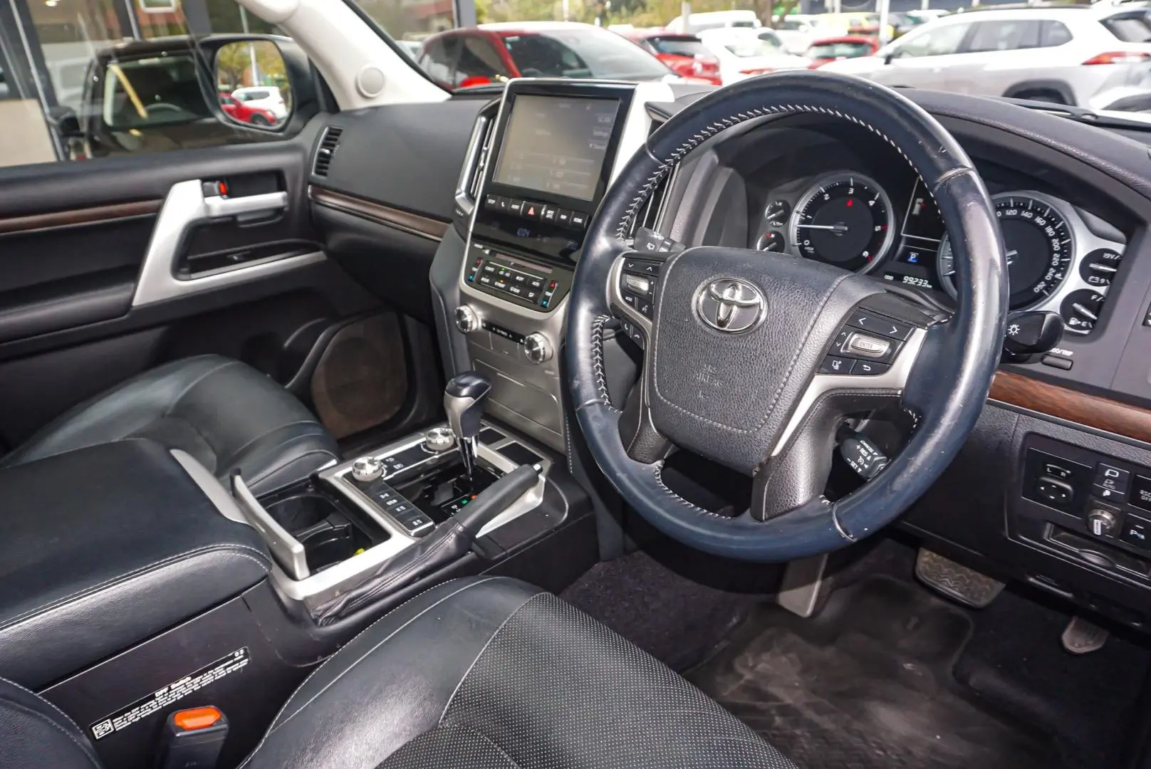 2018 Toyota Landcruiser Gallery Image 7