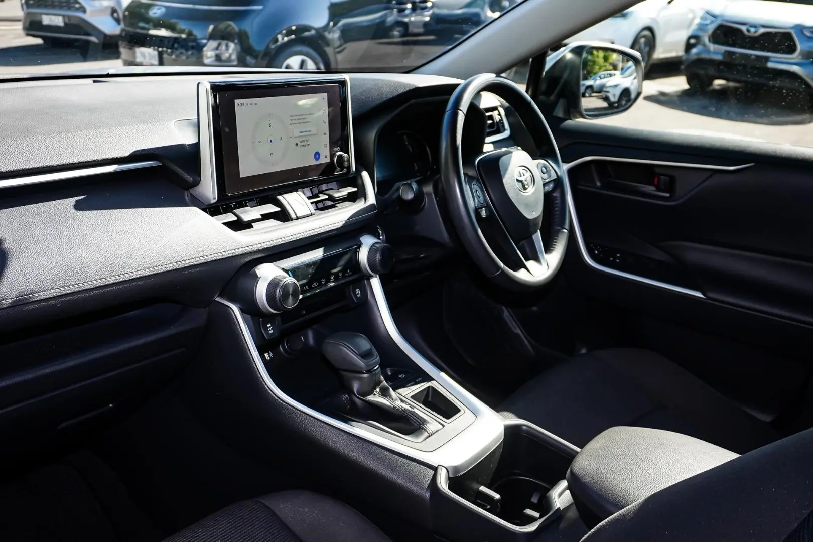 2023 Toyota RAV4 Gallery Image 11