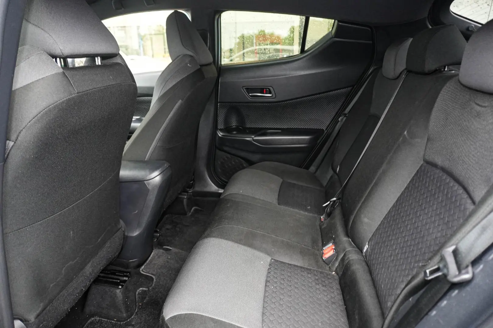 2021 Toyota C-HR Gallery Image 13