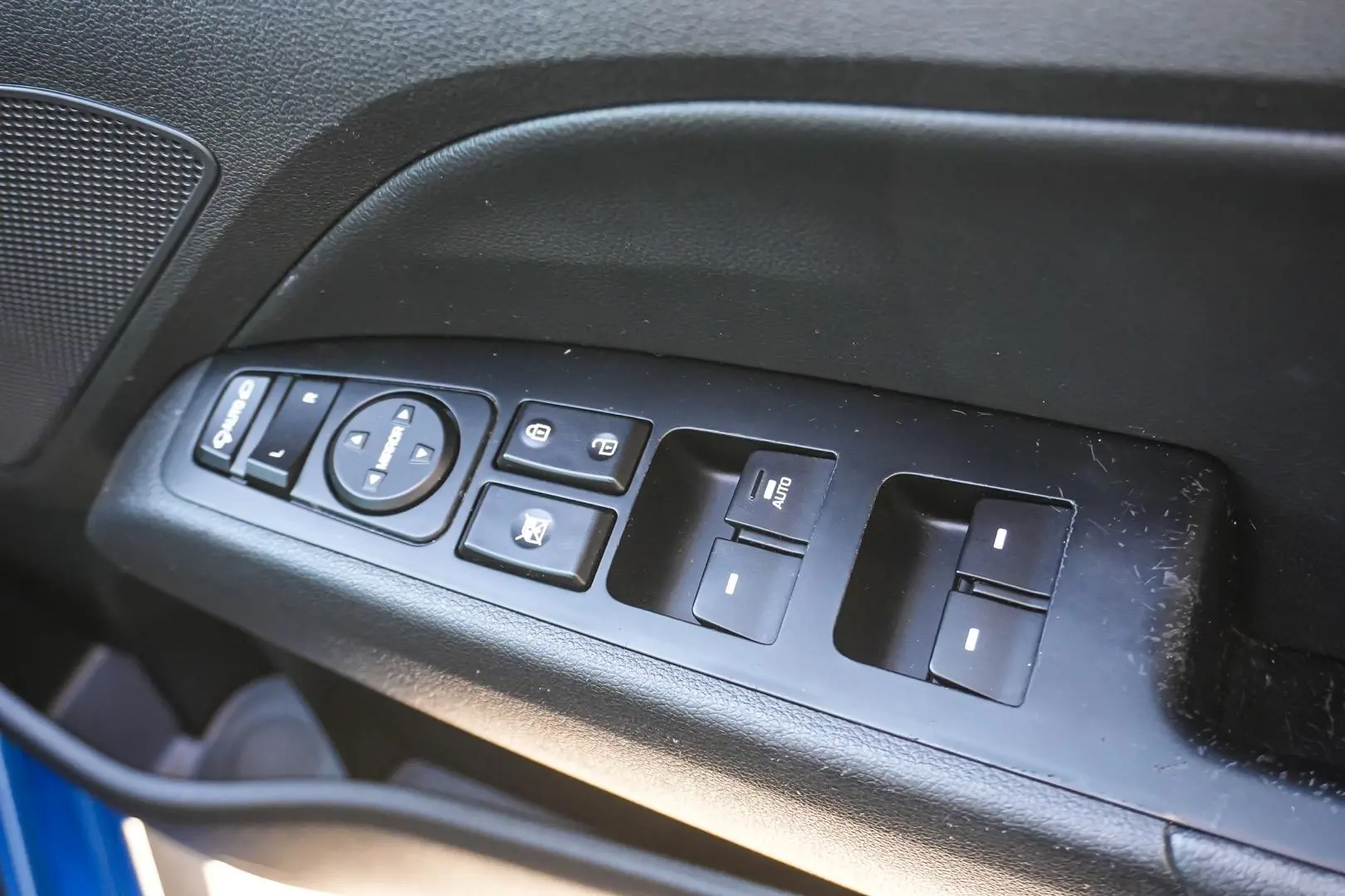 2016 Hyundai Elantra Gallery Image 16