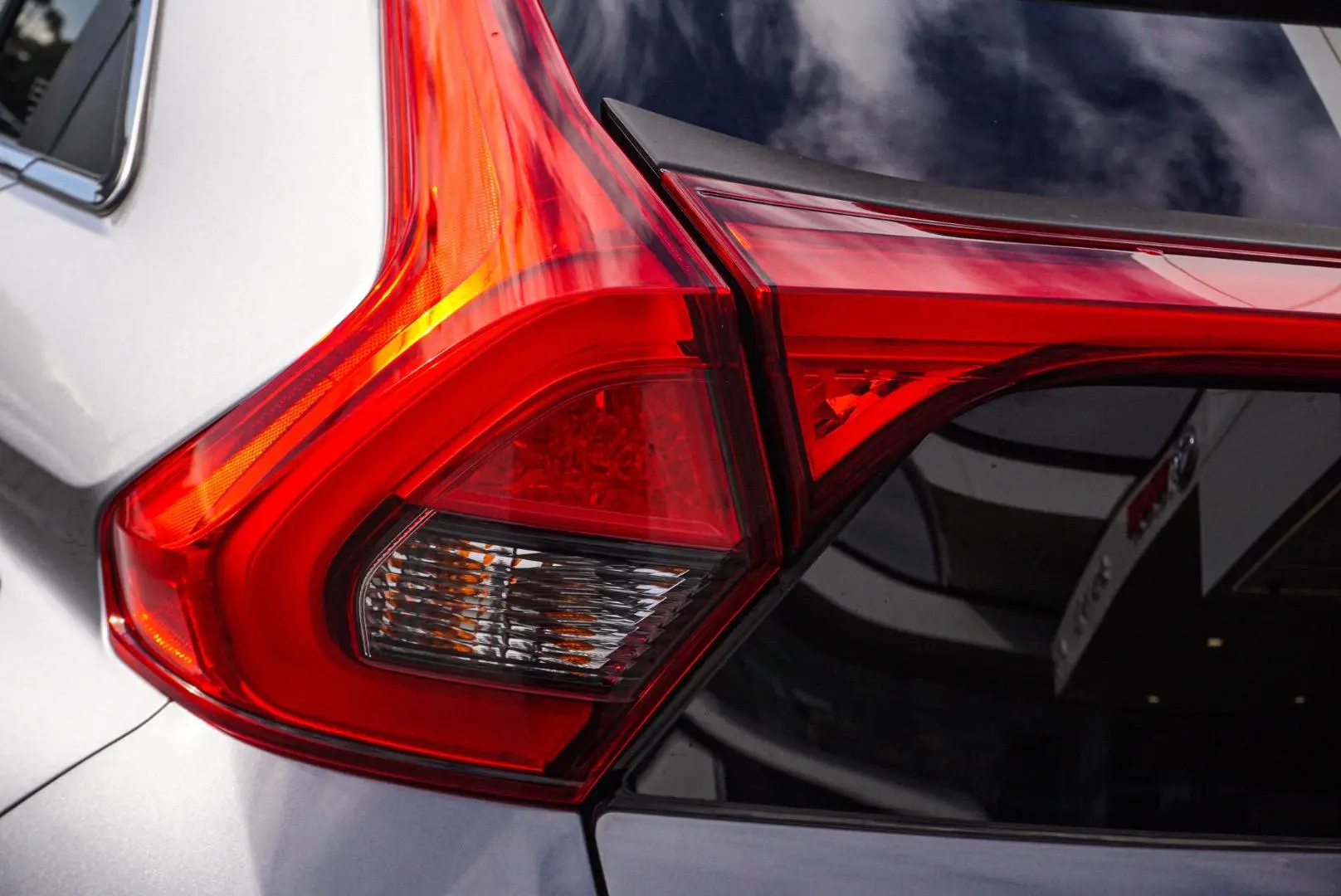 2020 Mitsubishi Eclipse Cross Gallery Image 14