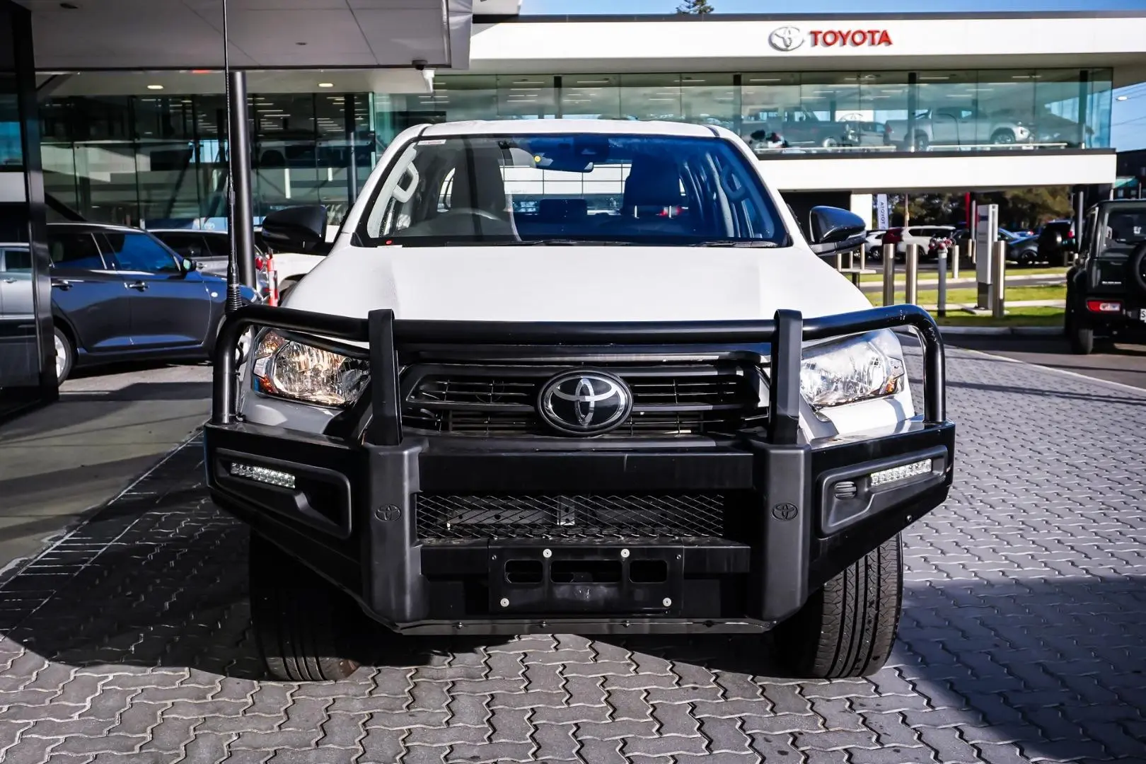2021 Toyota Hilux Gallery Image 4