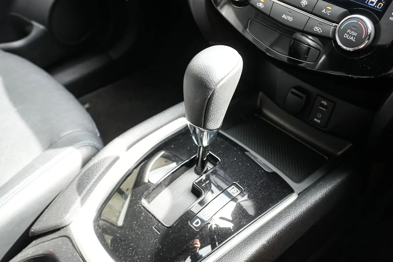 2017 Nissan X-TRAIL Gallery Image 19