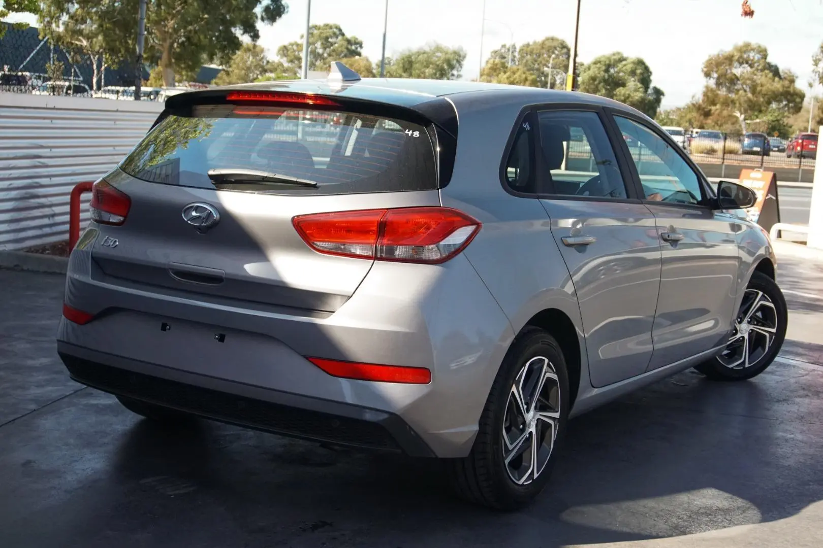 2022 Hyundai i30 Gallery Image 2