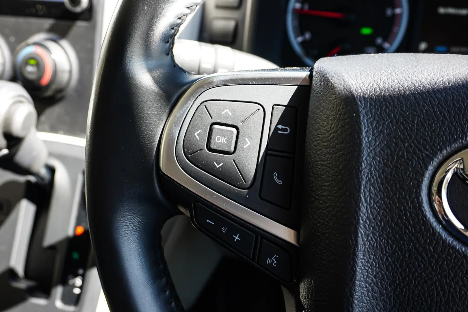 2021 Toyota Hiace Gallery Image 18