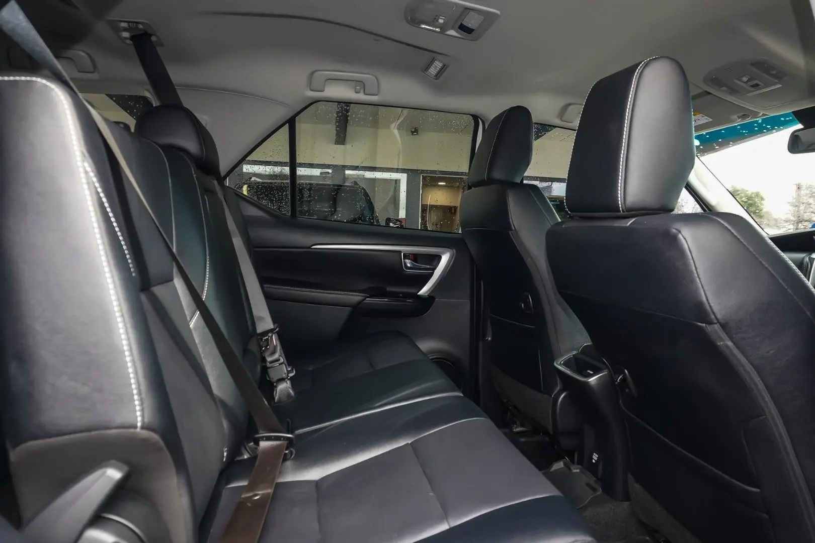 2022 Toyota Fortuner Gallery Image 7