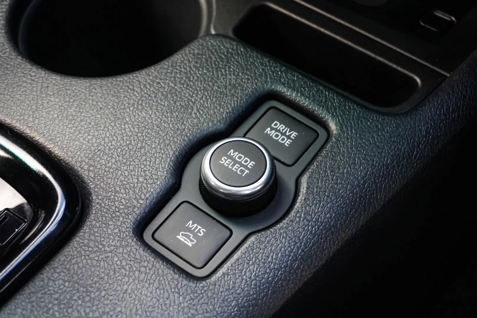 2024 Toyota Hilux Gallery Image 18