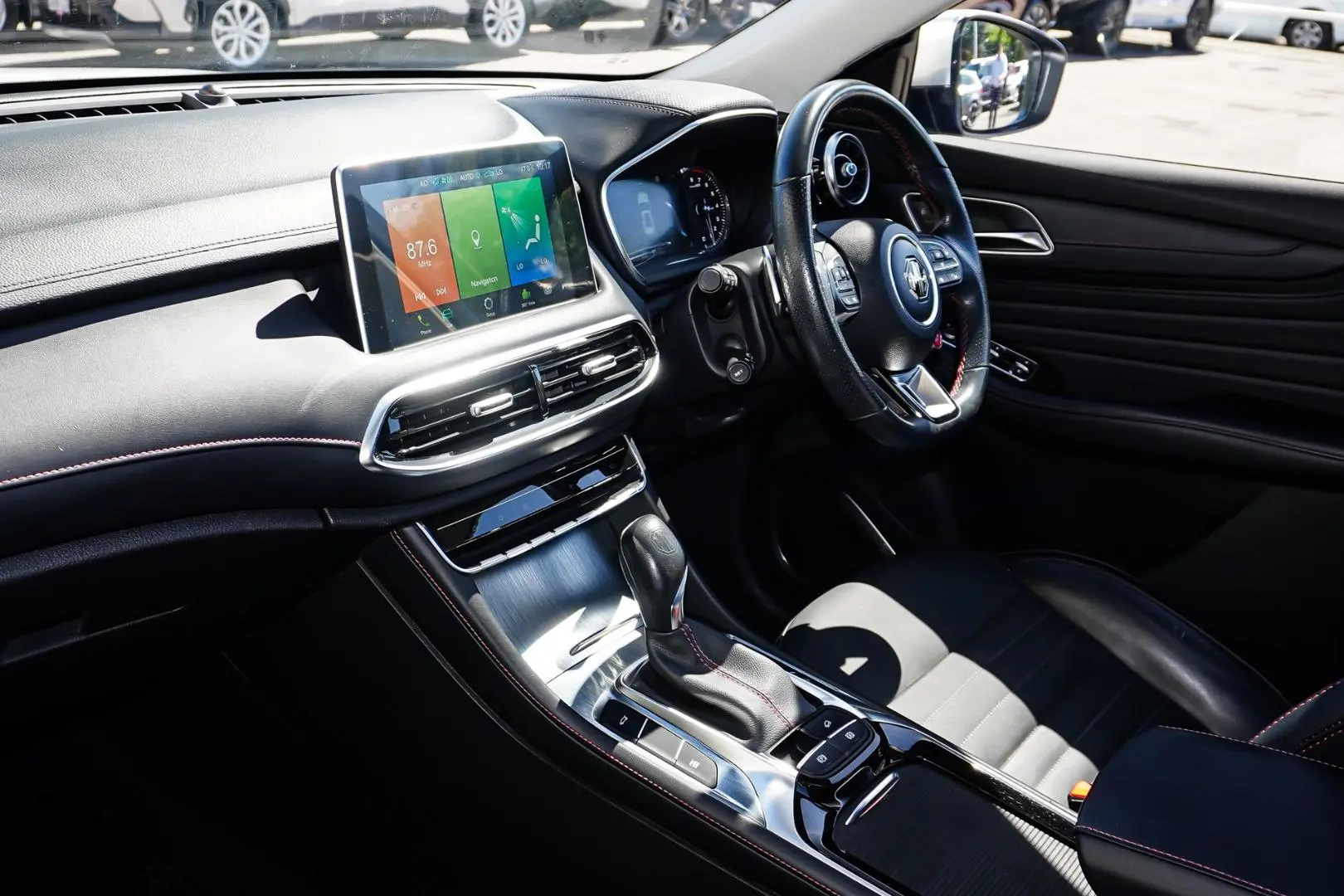 2022 MG HS Gallery Image 10