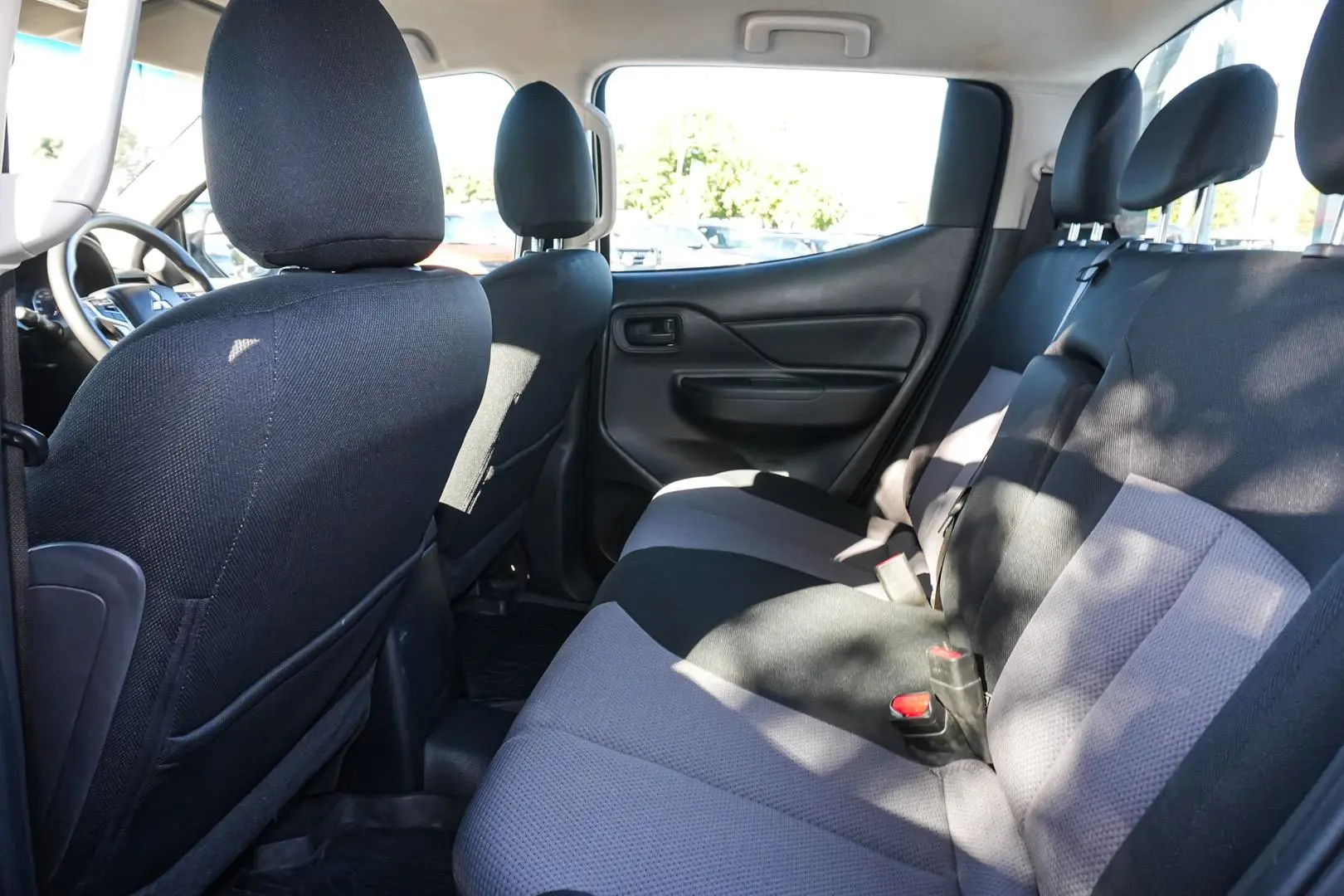 2020 Mitsubishi Triton Gallery Image 13