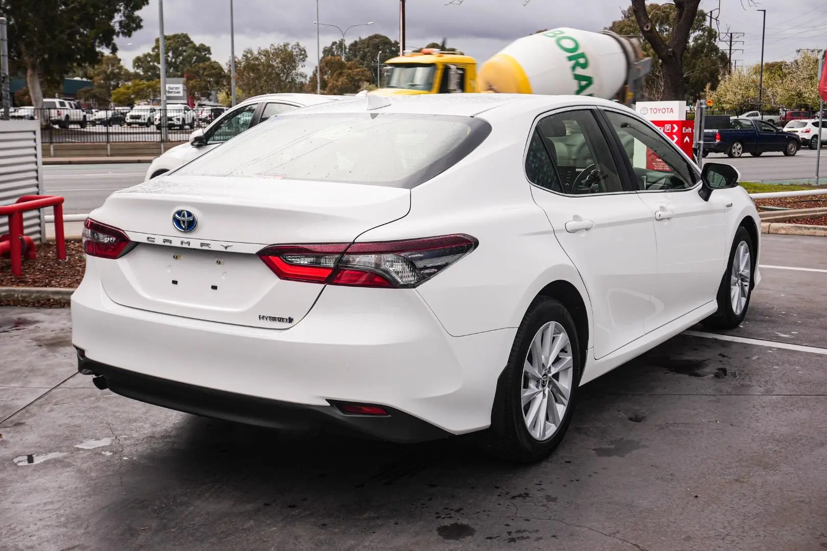 2023 Toyota Camry Gallery Image 3