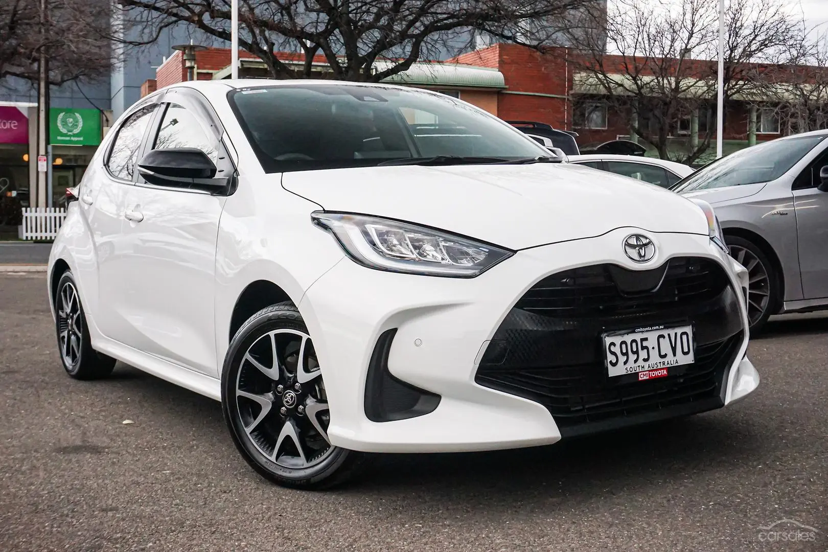 2023 Toyota Yaris Image 2