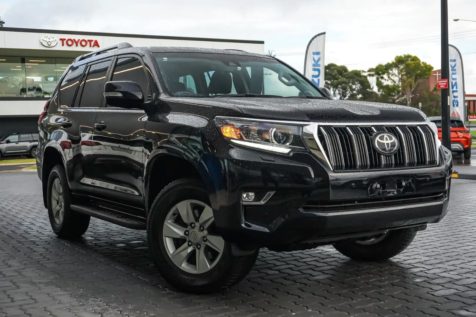2018 Toyota Landcruiser Prado Gallery Image 2