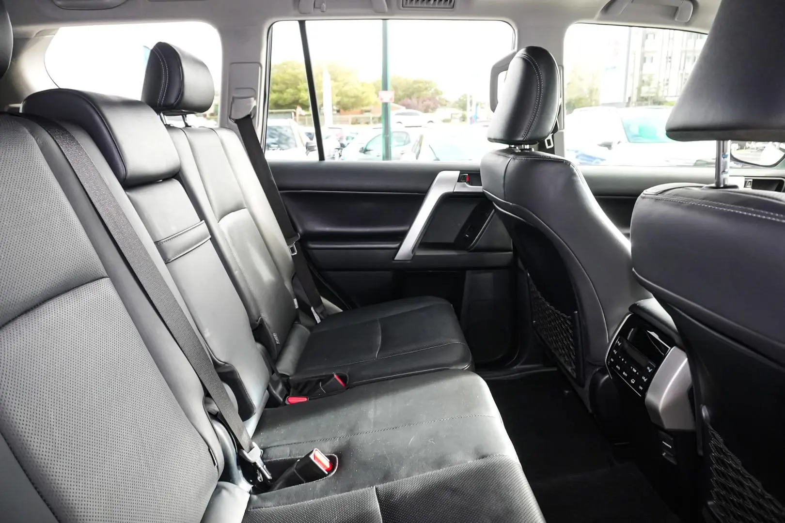 2020 Toyota Landcruiser Prado Gallery Image 10