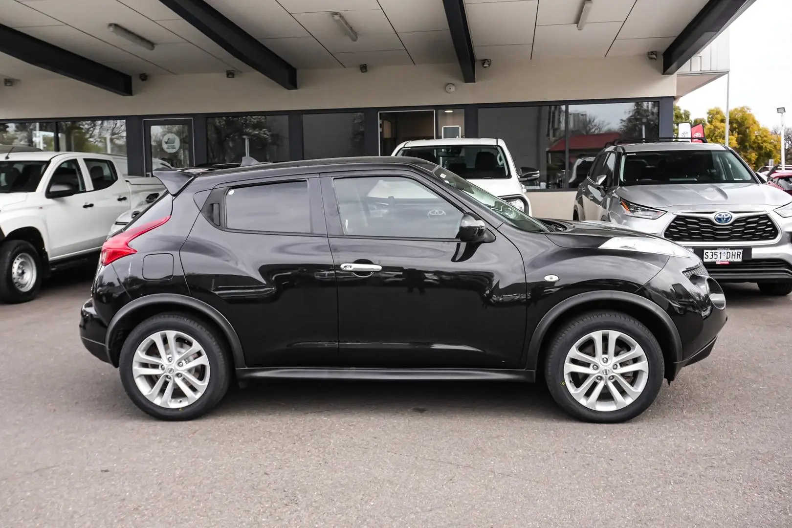 2013 Nissan JUKE Gallery Image 3