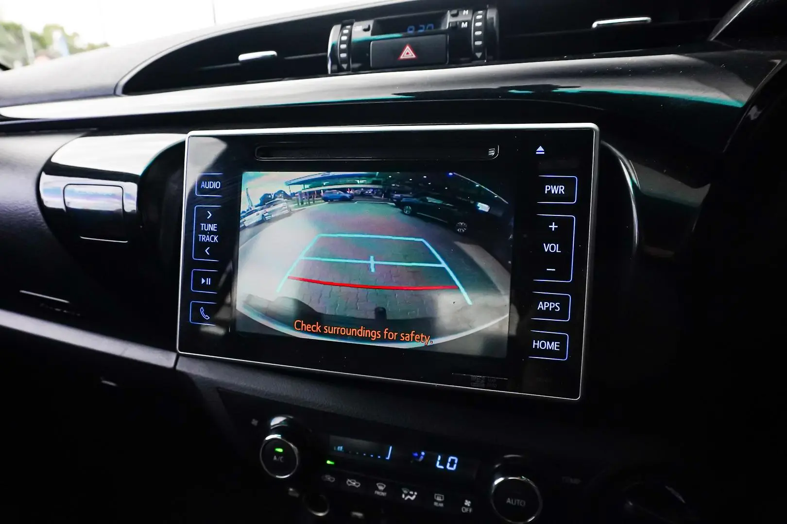 2020 Toyota Hilux Gallery Image 22