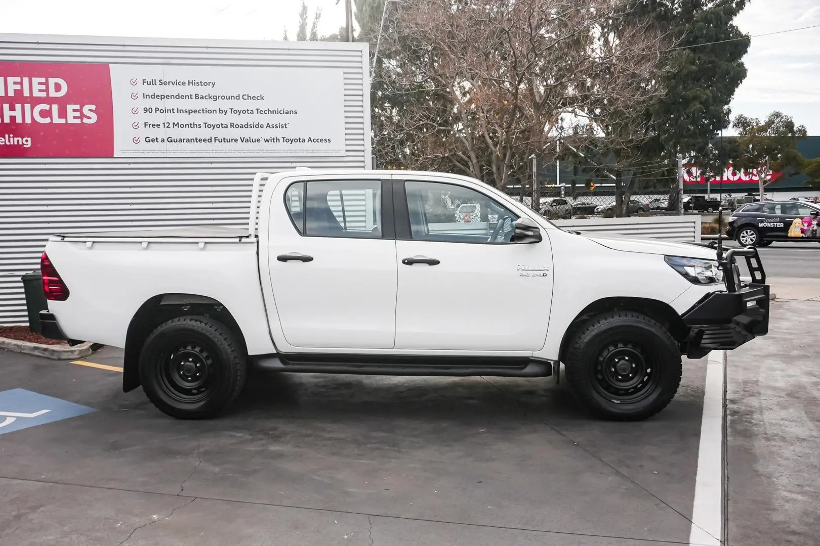 2022 Toyota Hilux Gallery Image 4