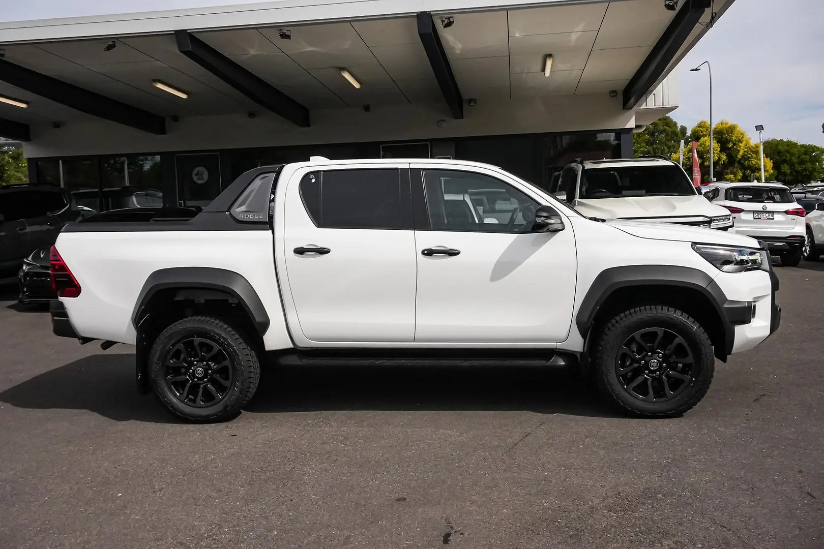 2024 Toyota Hilux Gallery Image 4