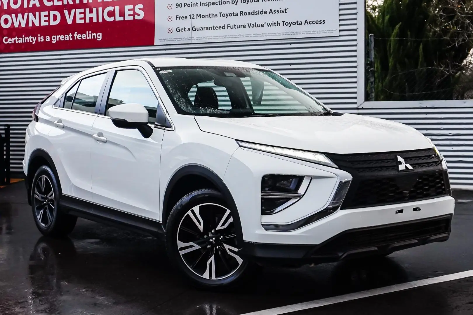 2021 Mitsubishi Eclipse Cross Gallery Image 2