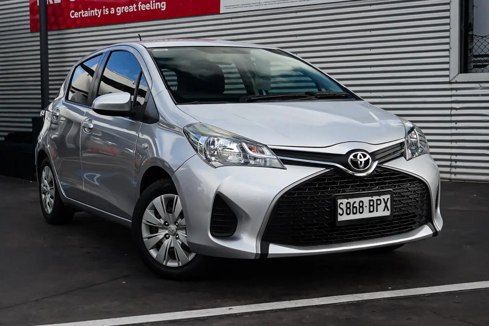 2016 Toyota Yaris Gallery Image 2