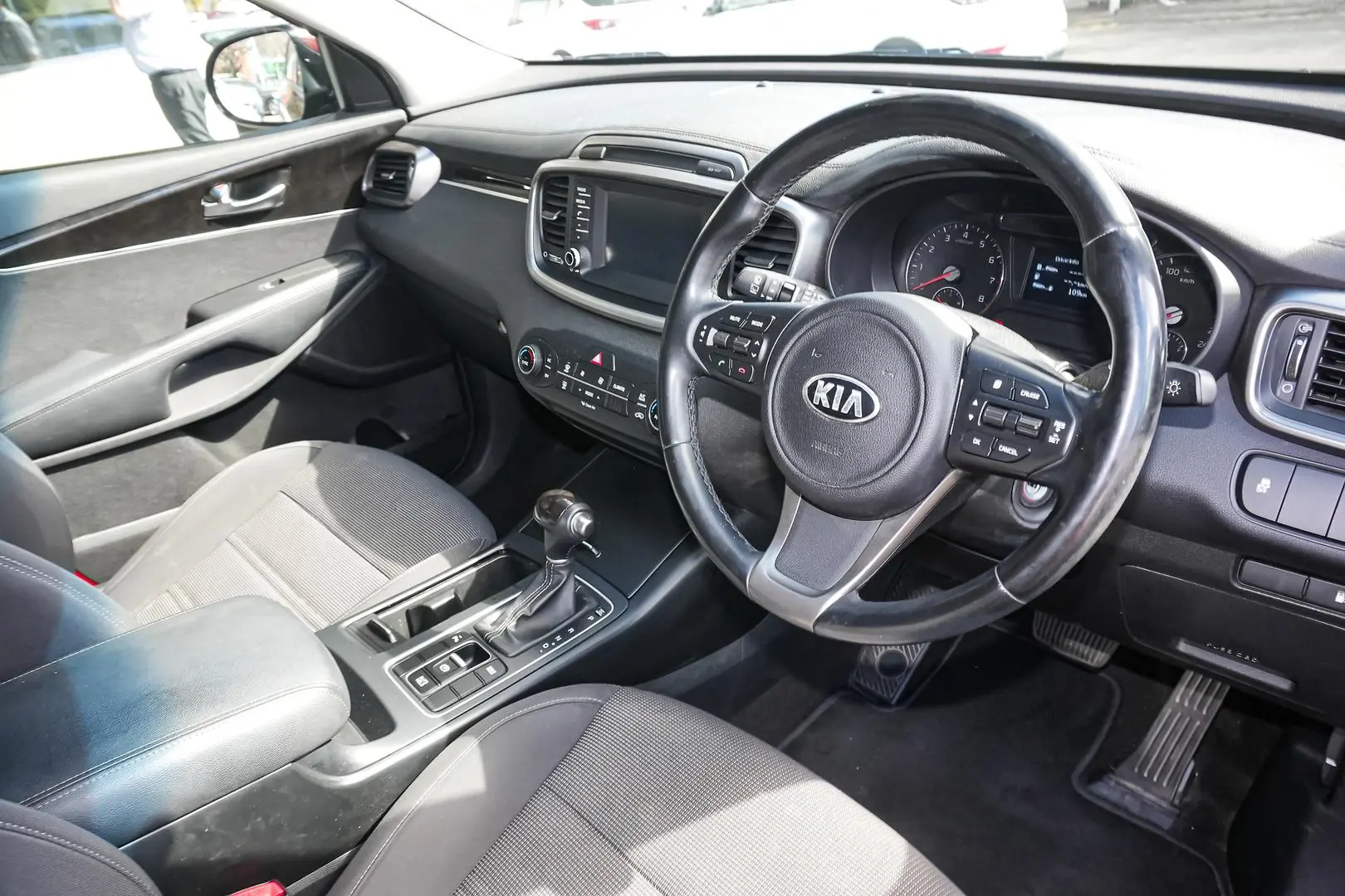 2016 Kia Sorento Gallery Image 6