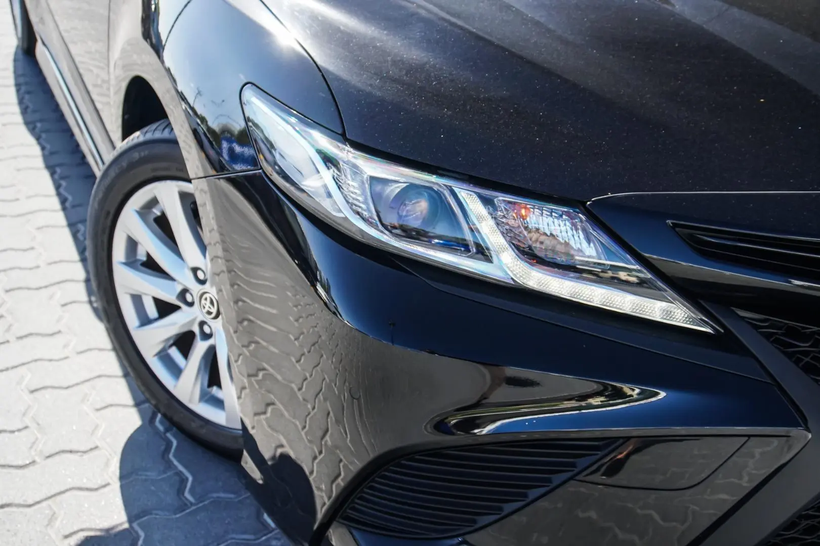 2020 Toyota Camry Gallery Image 11