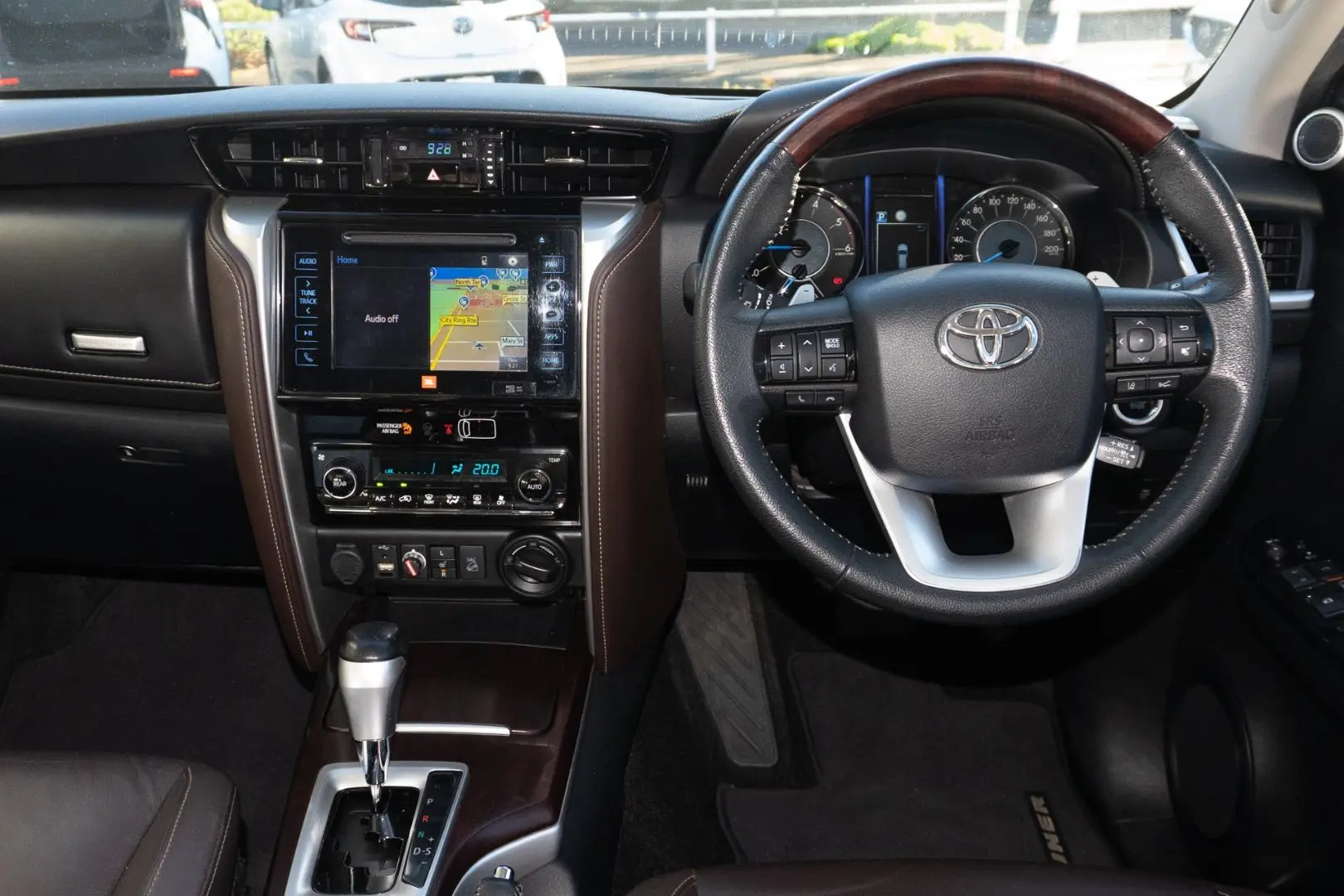 2019 Toyota Fortuner Gallery Image 9