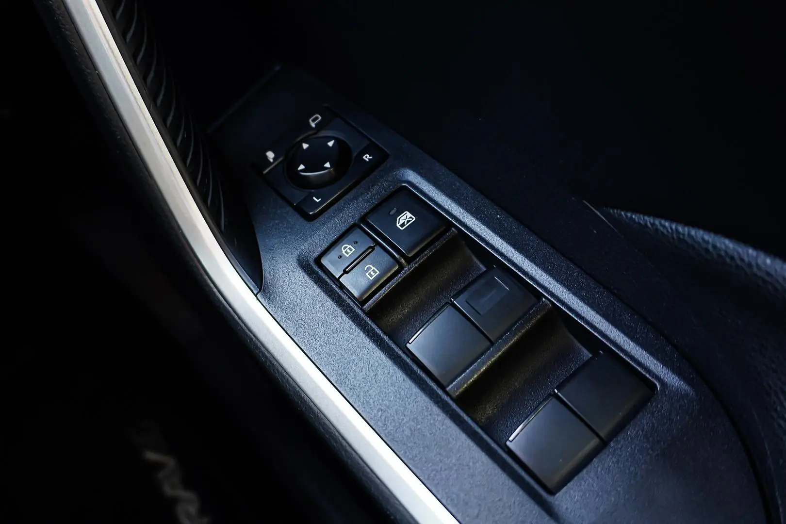 2024 Toyota RAV4 Gallery Image 21