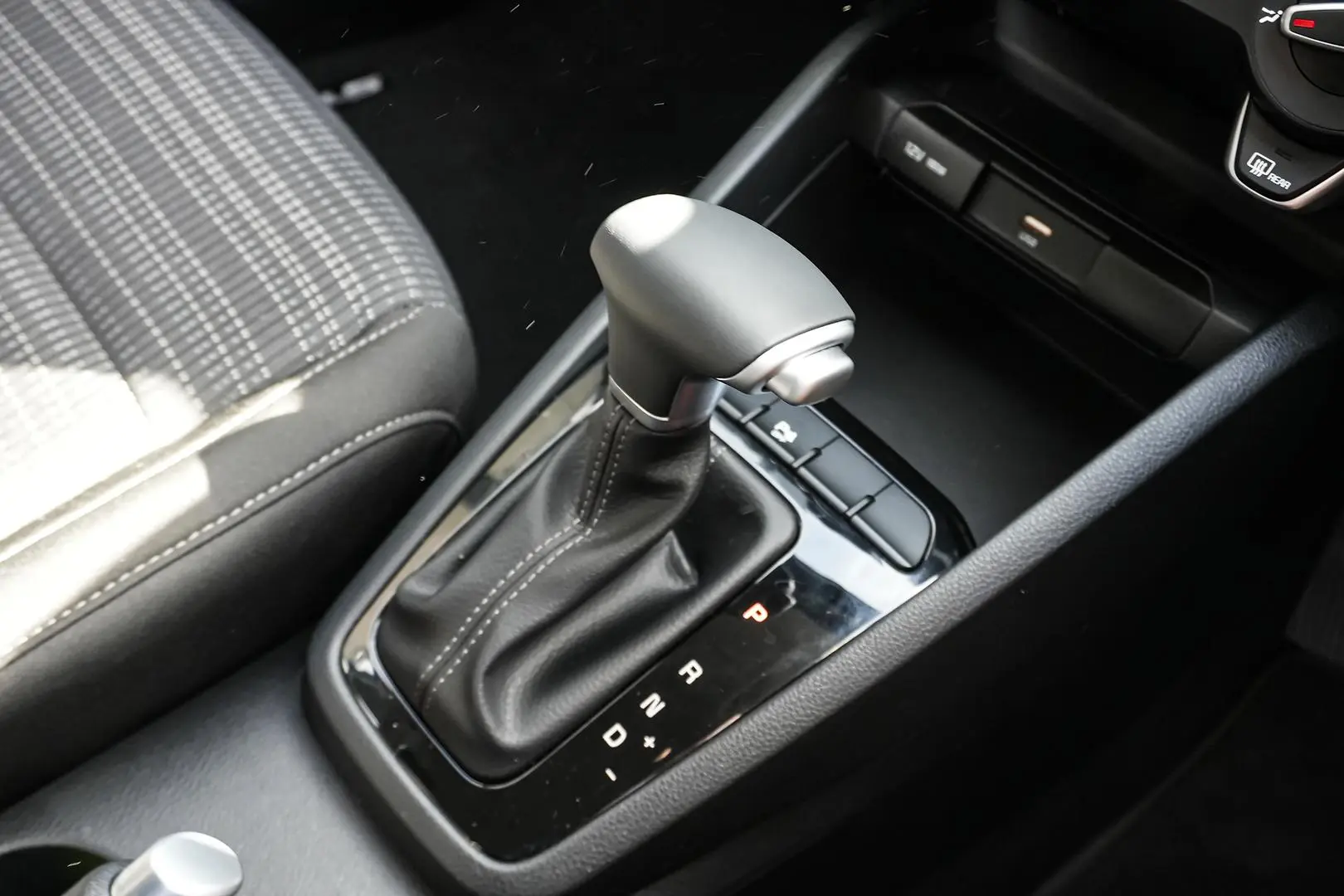 2023 Kia Stonic Gallery Image 18
