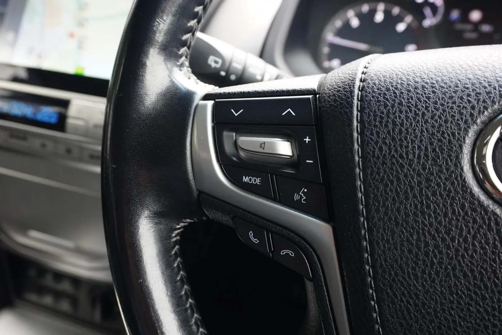 2020 Toyota Landcruiser Prado Gallery Image 21