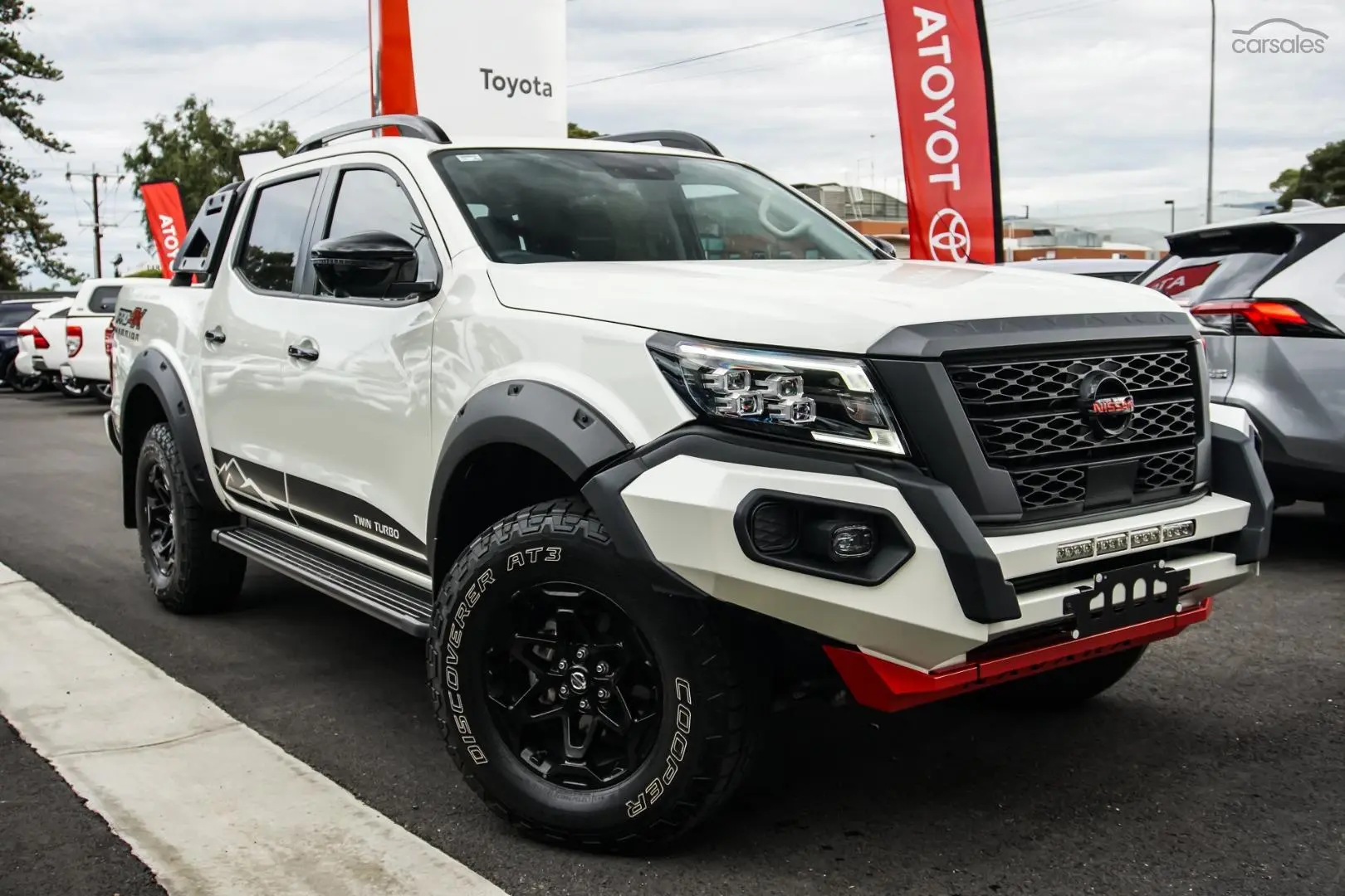 2022 Nissan Navara Image 1