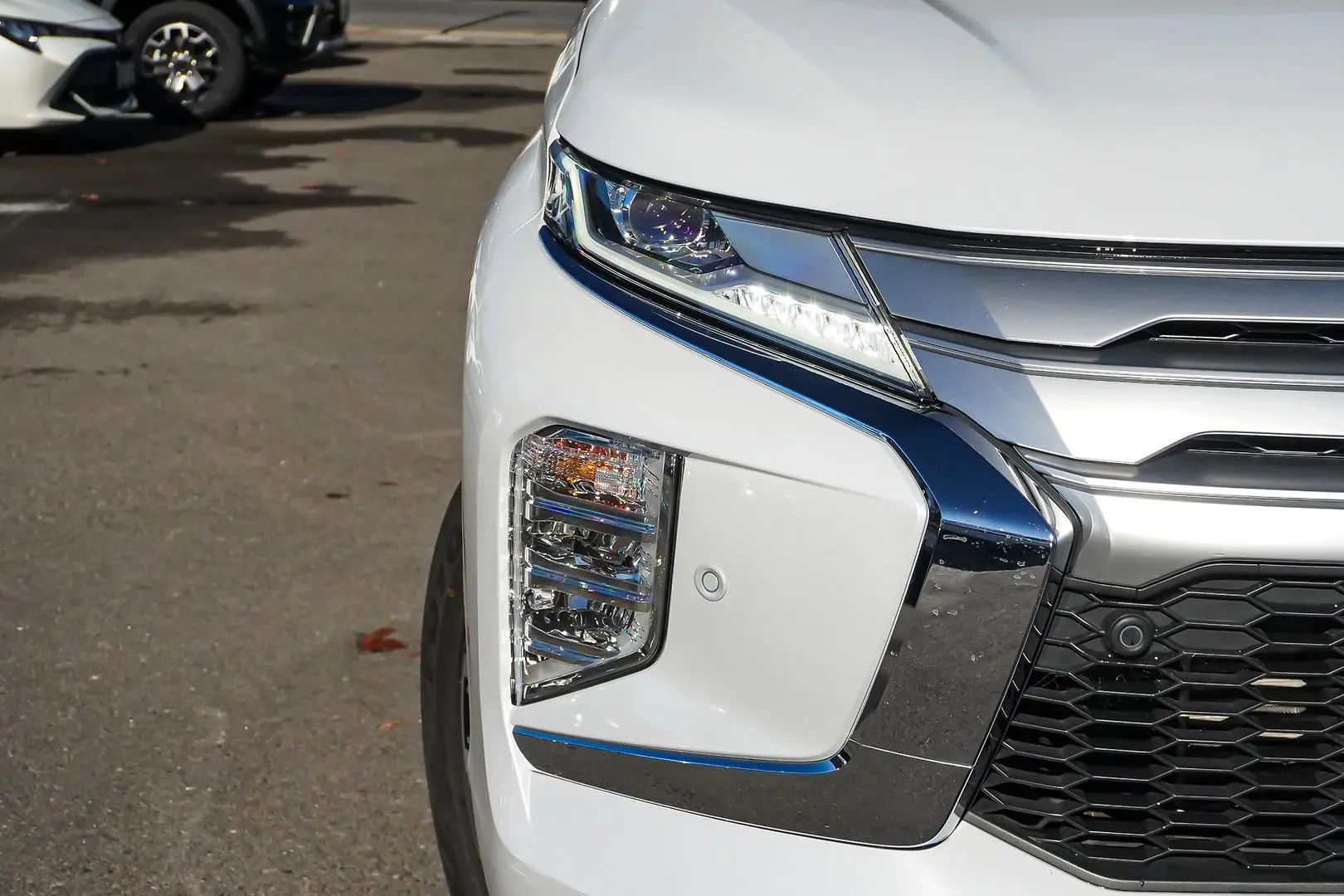 2021 Mitsubishi Pajero Sport Gallery Image 13