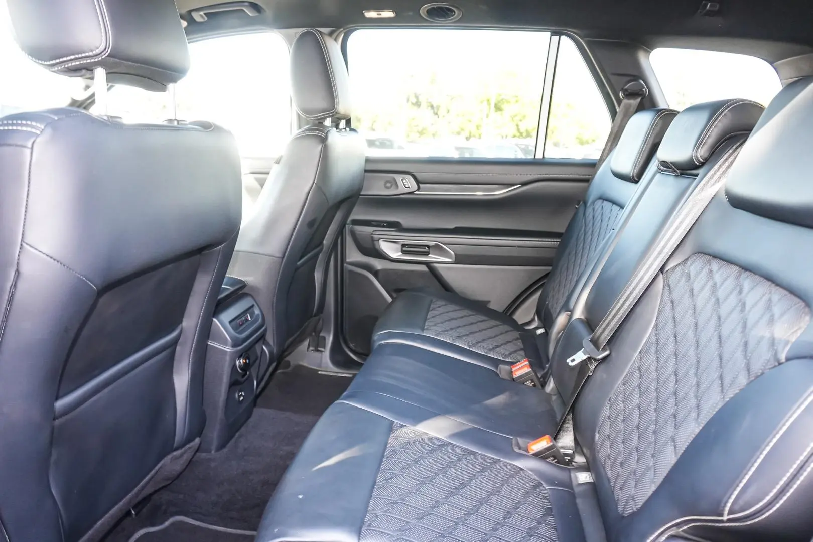 2024 Ford Everest Gallery Image 8