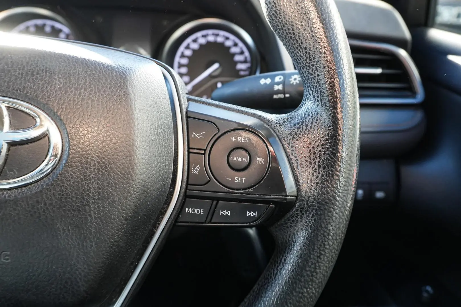 2019 Toyota Camry Gallery Image 20