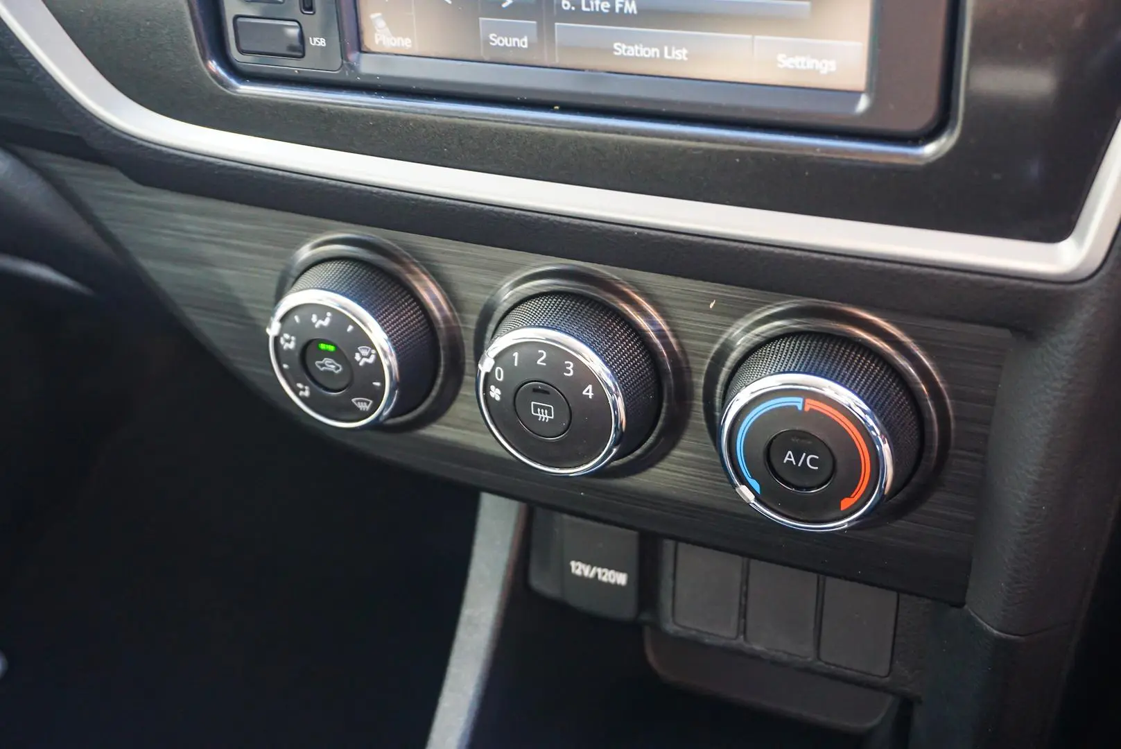 2013 Toyota Corolla Gallery Image 21