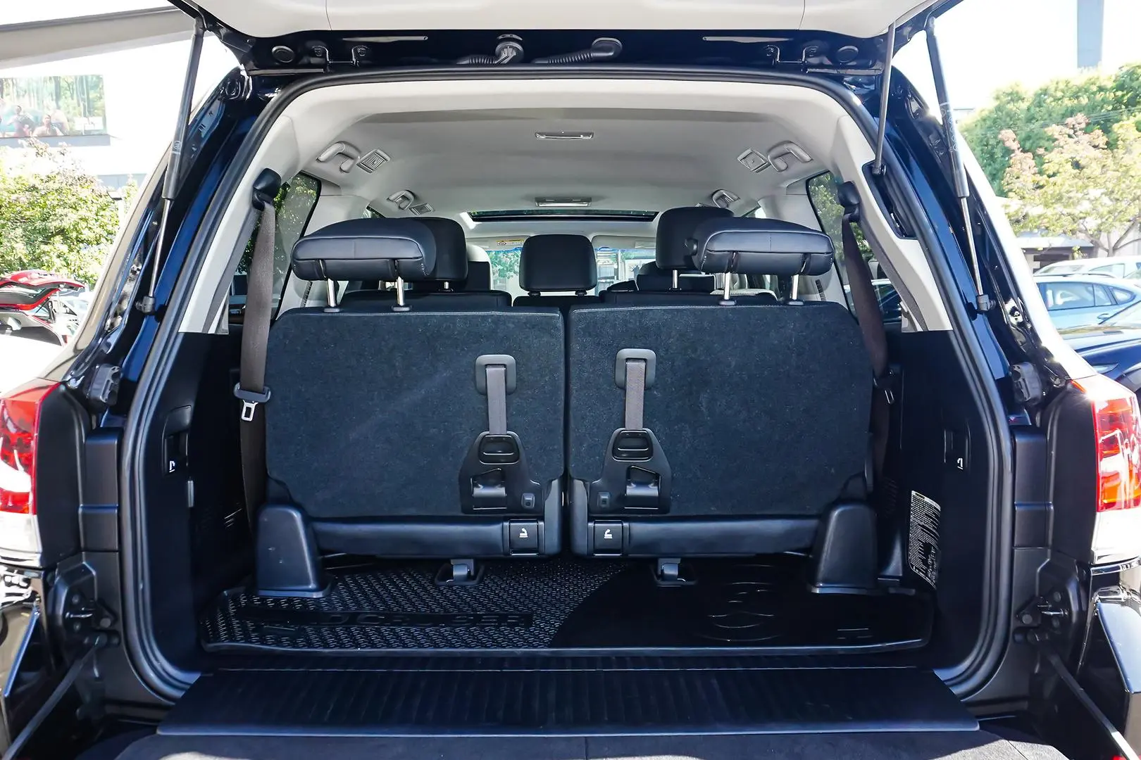 2021 Toyota Landcruiser Gallery Image 11