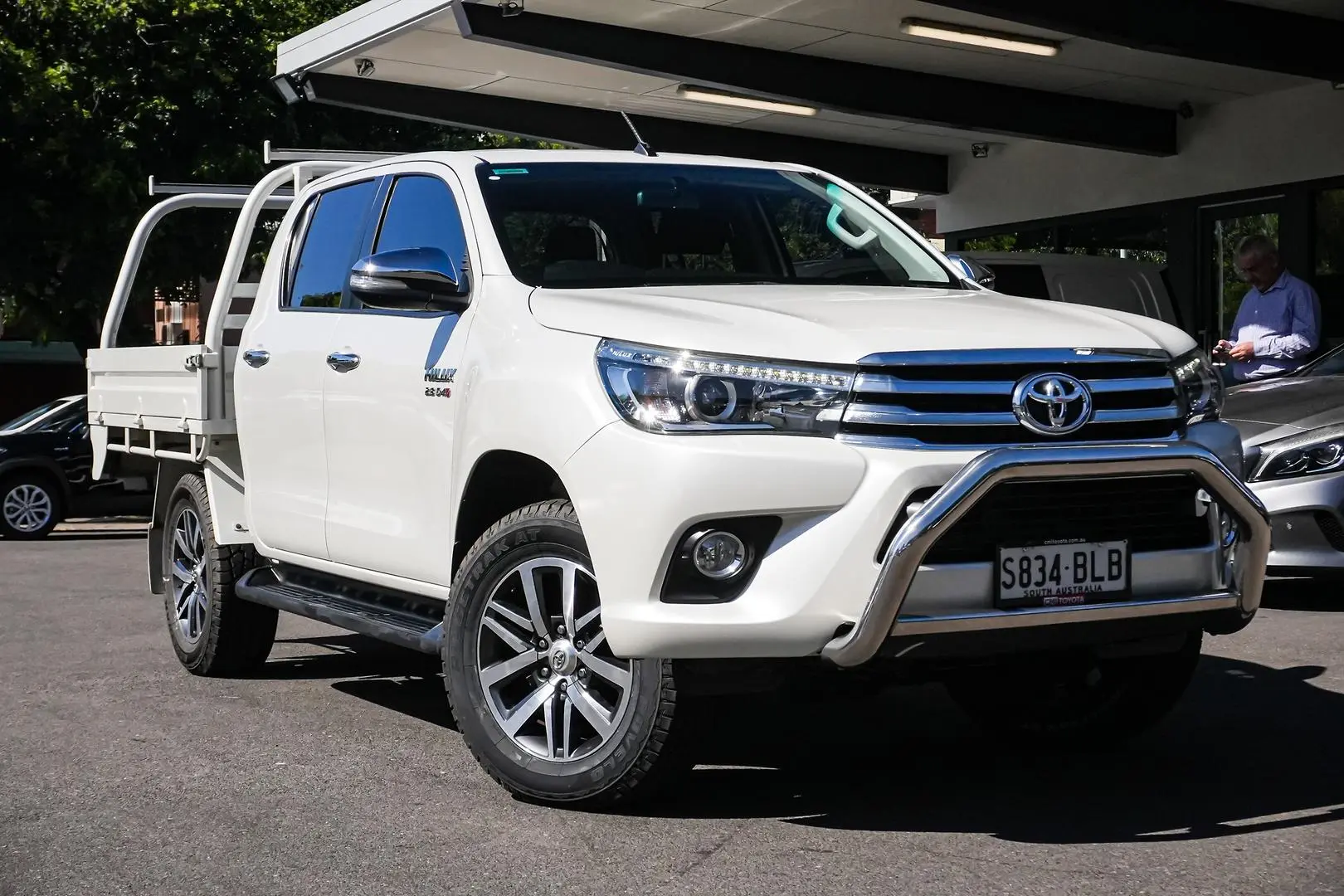 2016 Toyota Hilux Gallery Image 1