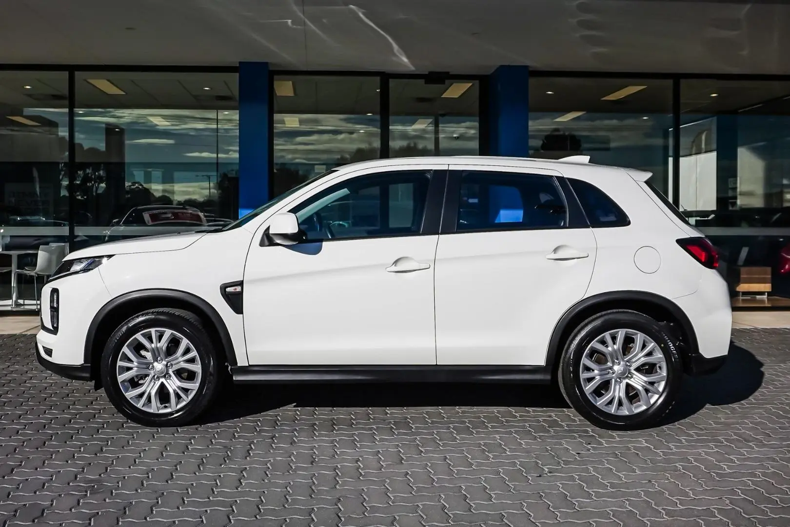 2022 Mitsubishi ASX Gallery Image 3