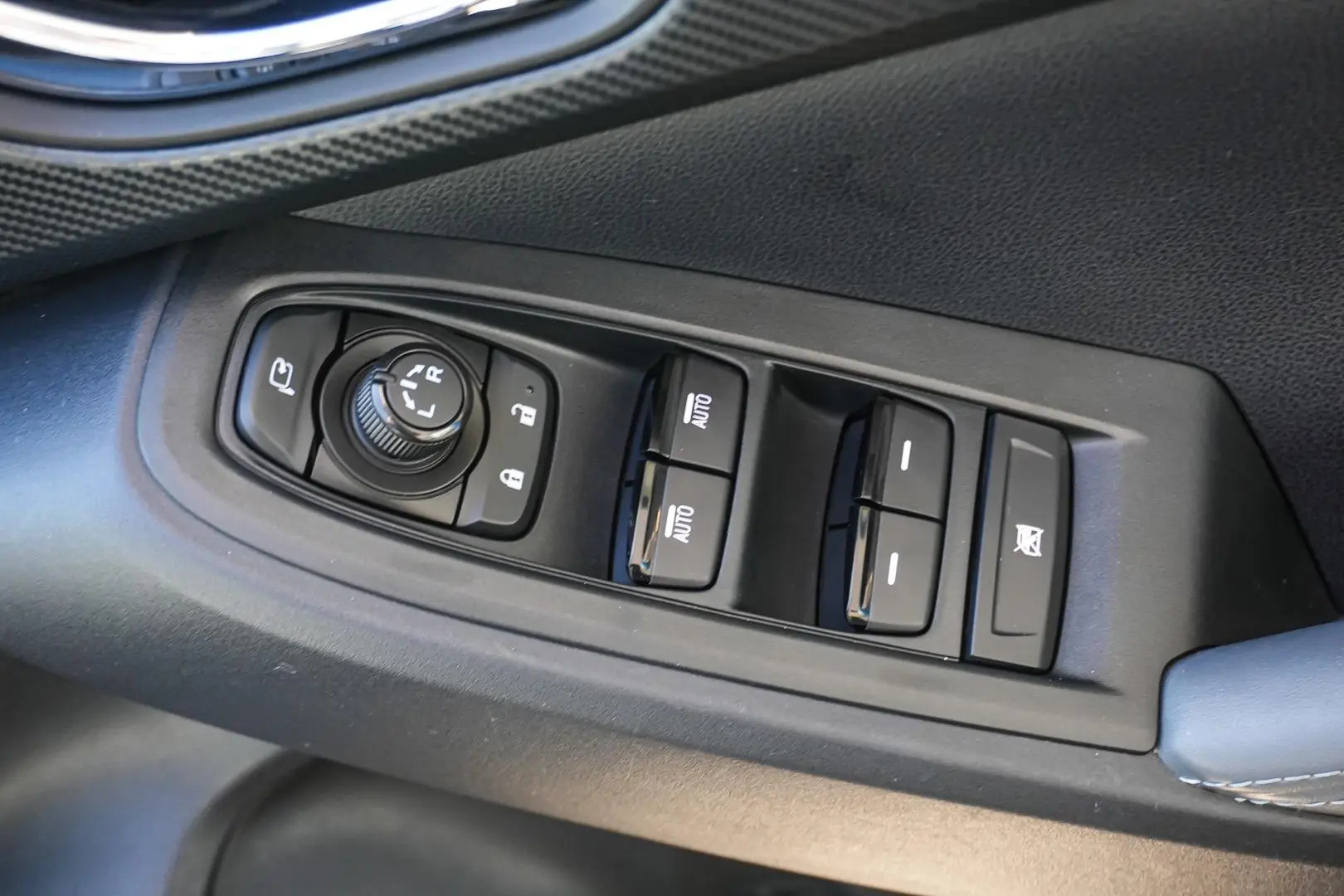 2024 Subaru Crosstrek Gallery Image 17