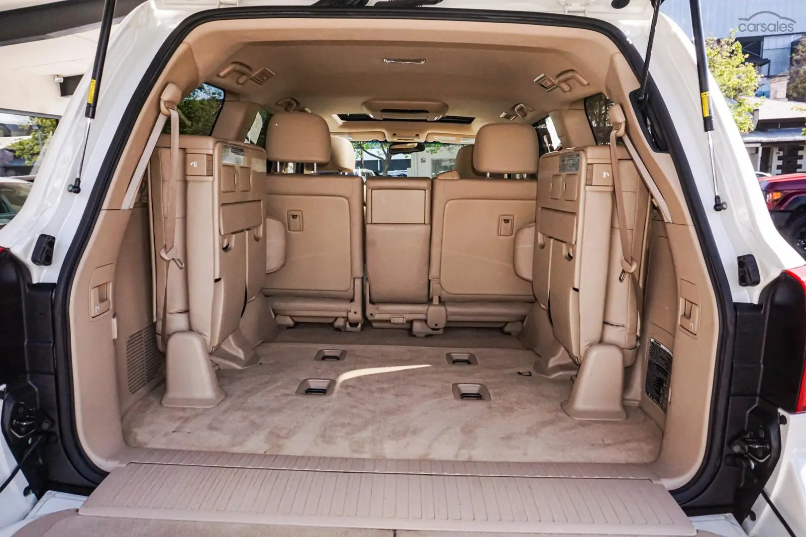 2012 Toyota Landcruiser Image 11