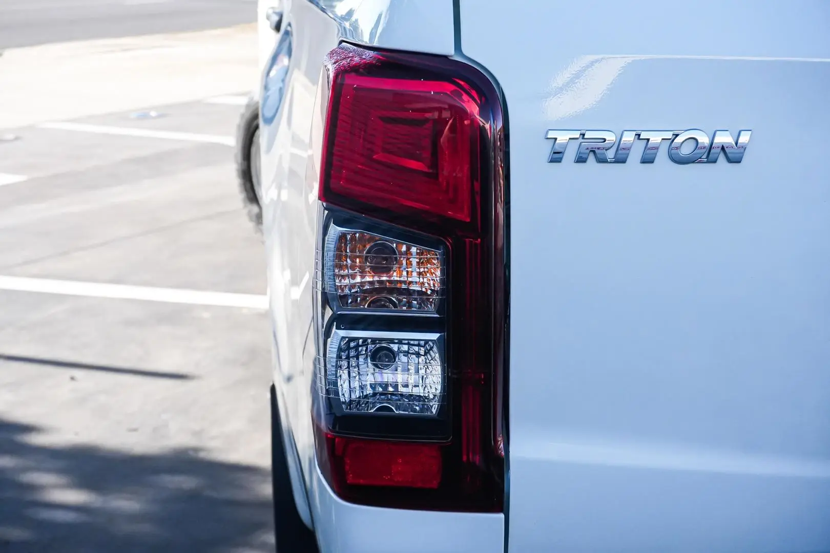 2020 Mitsubishi Triton Gallery Image 8