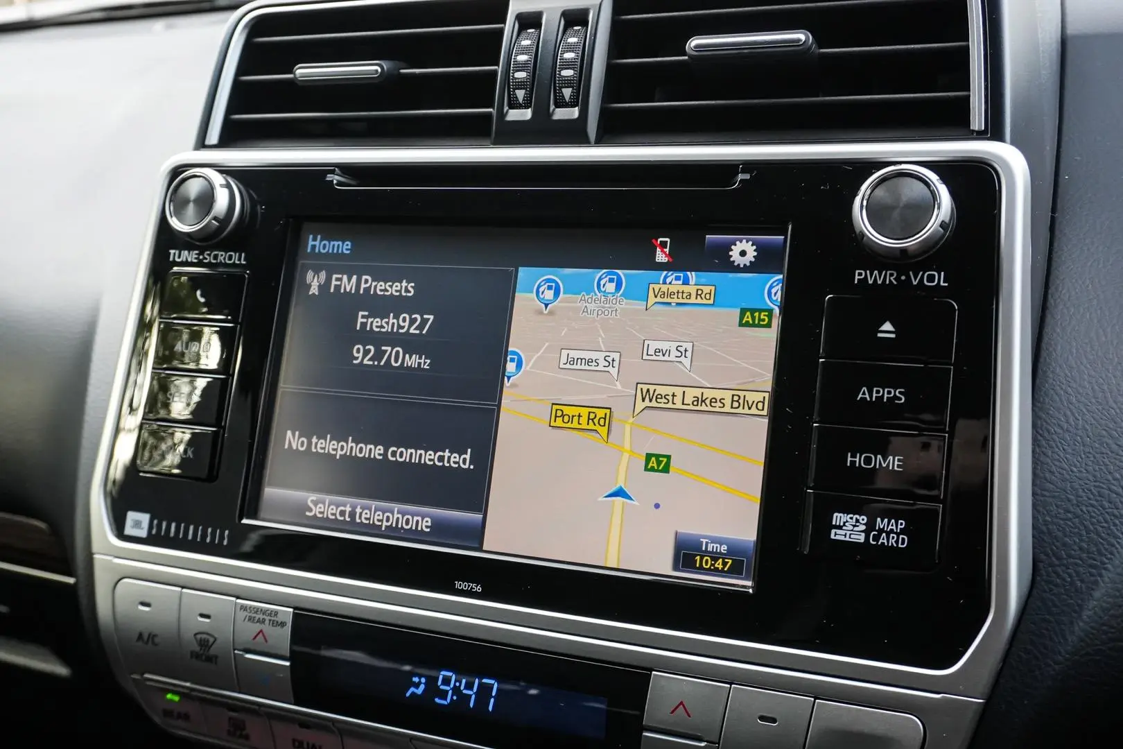 2018 Toyota Landcruiser Prado Gallery Image 21