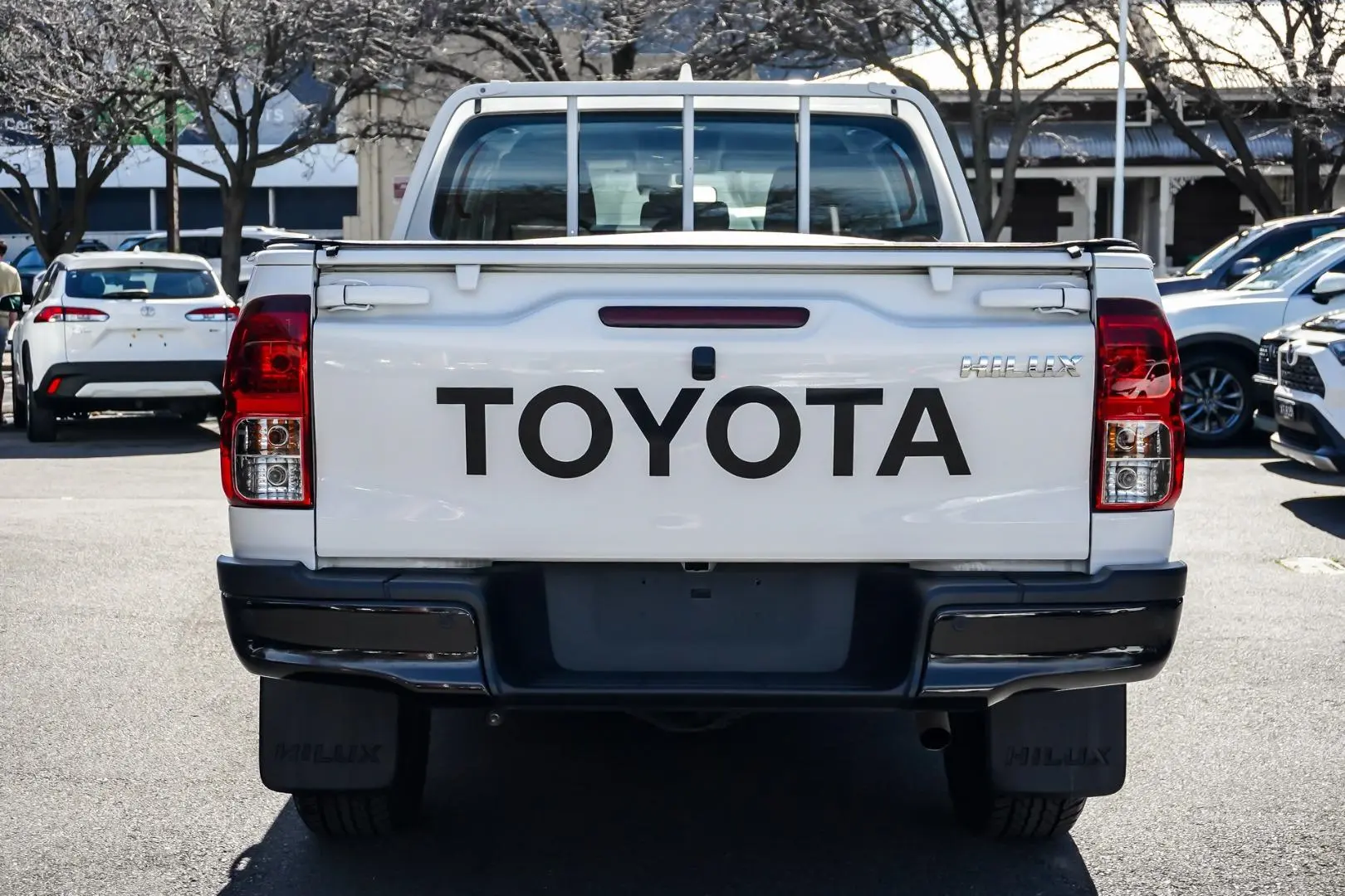 2024 Toyota Hilux Gallery Image 5