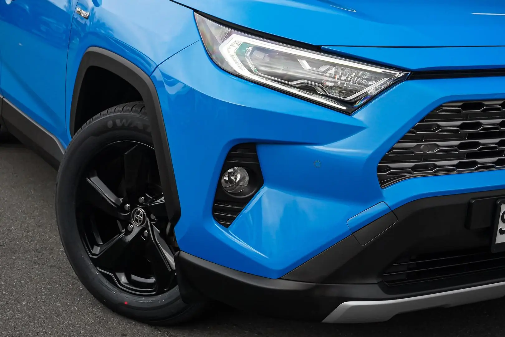 2020 Toyota RAV4 Gallery Image 11