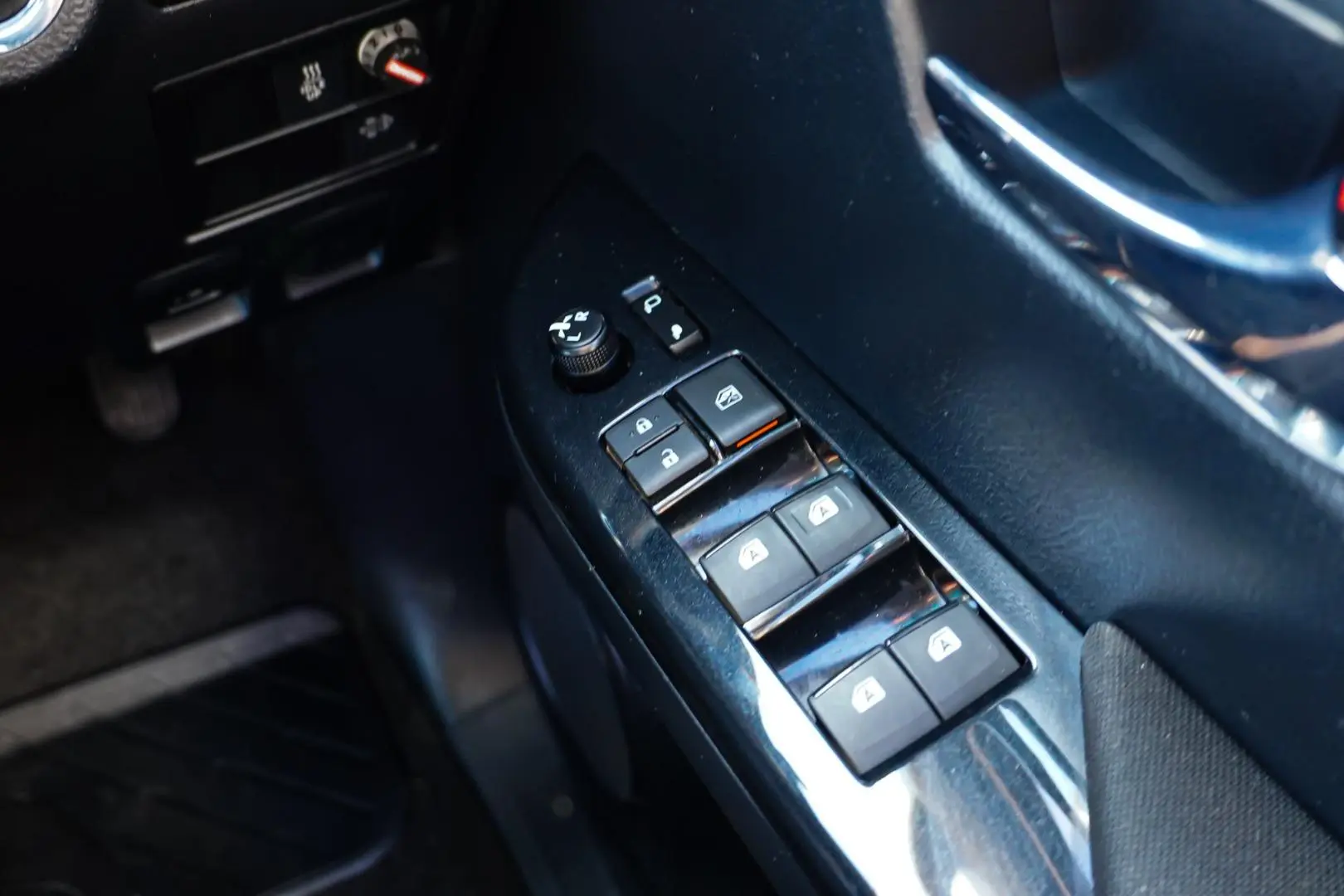 2019 Toyota Hilux Gallery Image 22