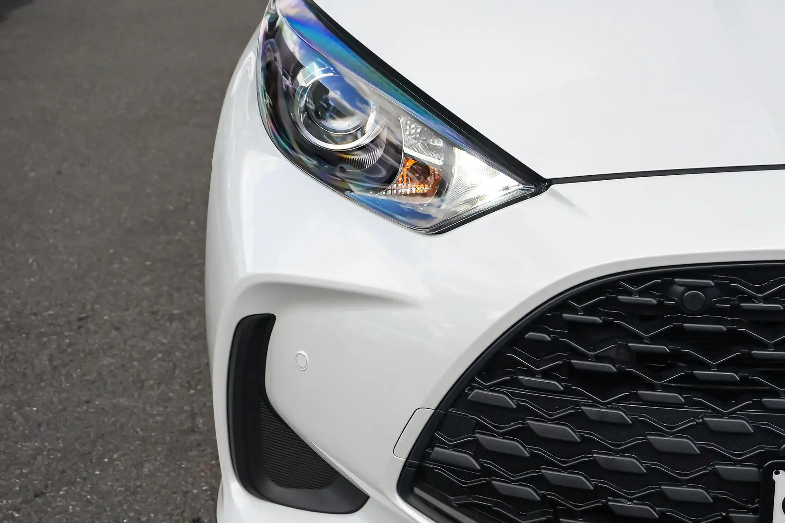 2025 Toyota Yaris Gallery Image 13
