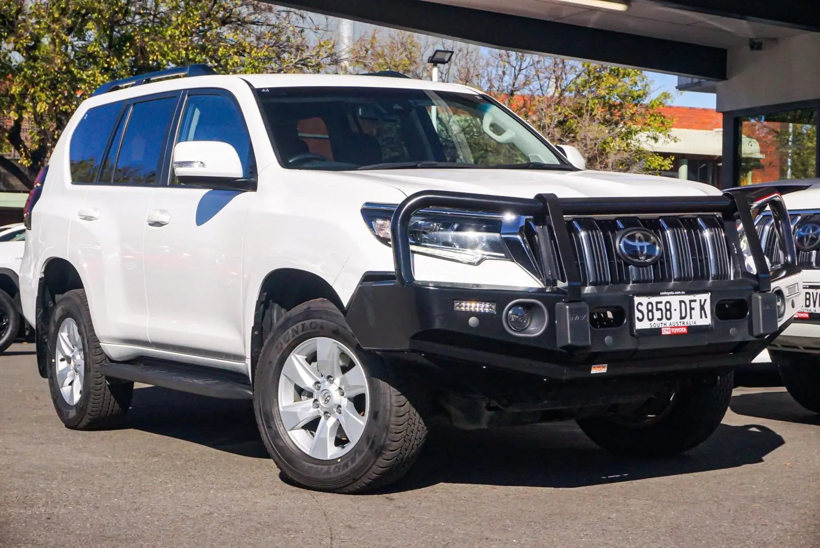 2020 Toyota Landcruiser Prado Gallery Image 2