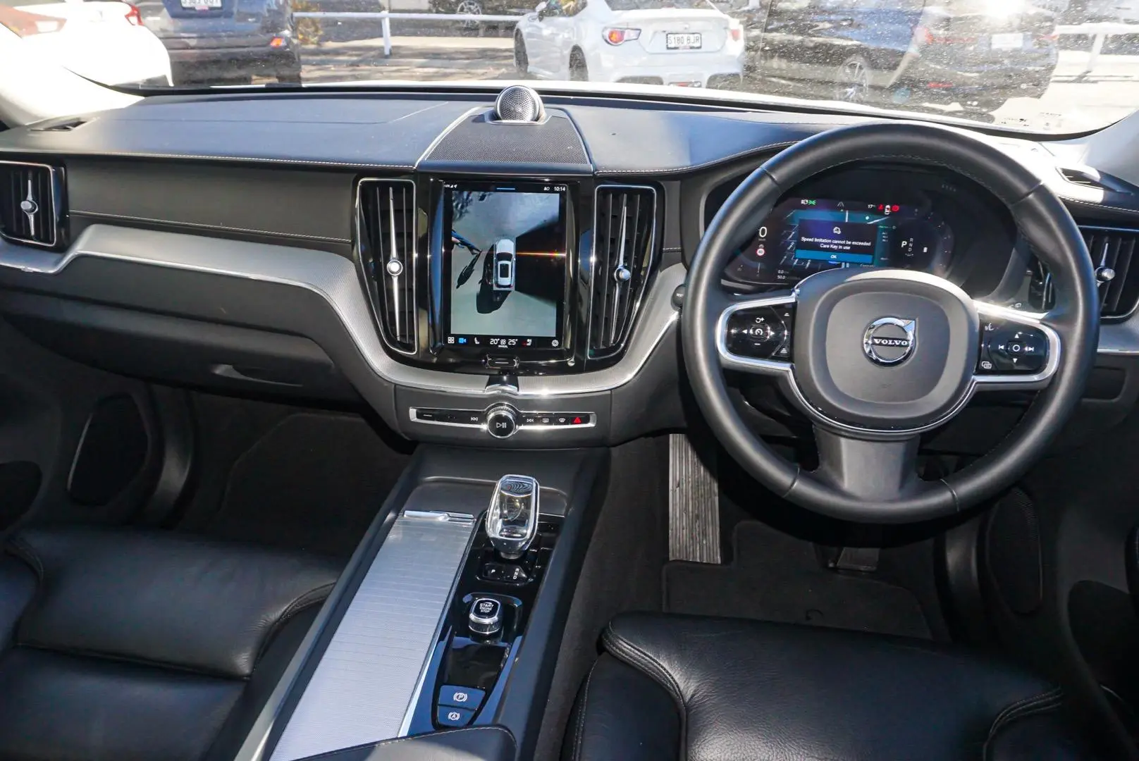 2023 Volvo XC60 Gallery Image 9