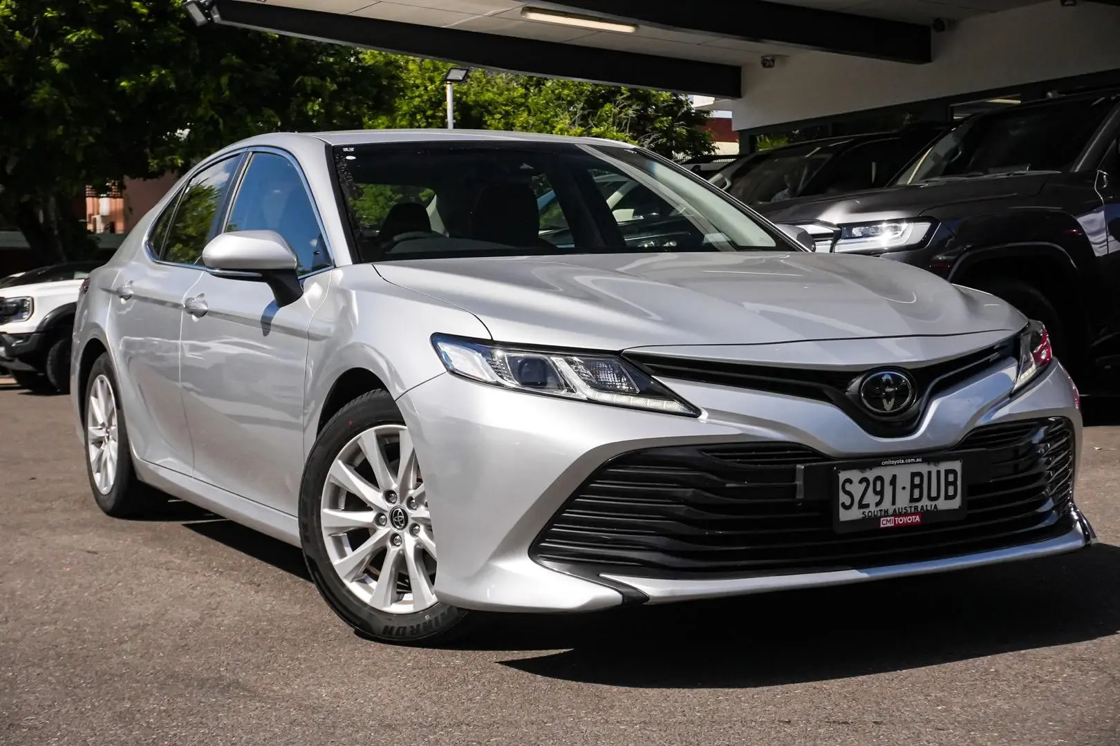 2018 Toyota Camry Gallery Image 2