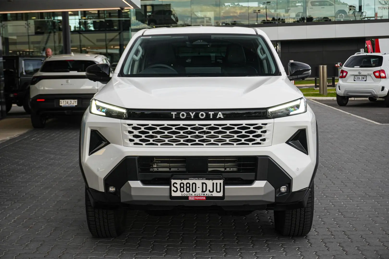 2025 Toyota Hilux Gallery Image 5